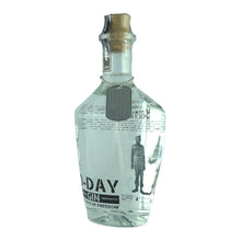Load image into Gallery viewer, D-Day Gin + Holzkiste | 40,44% - 0,7L